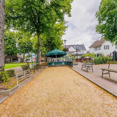 Cozy In In A With Terrace Grubbenvorst